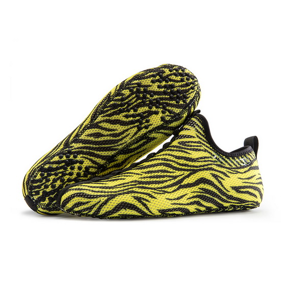 Yellow/Black Striped ONEMIX Indoor Quick-Dry Slipper Socks