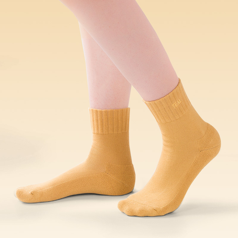 4 Pairs Comfort Cotton Winter Warm Breathable Soft Socks for Women - Click Image to Close